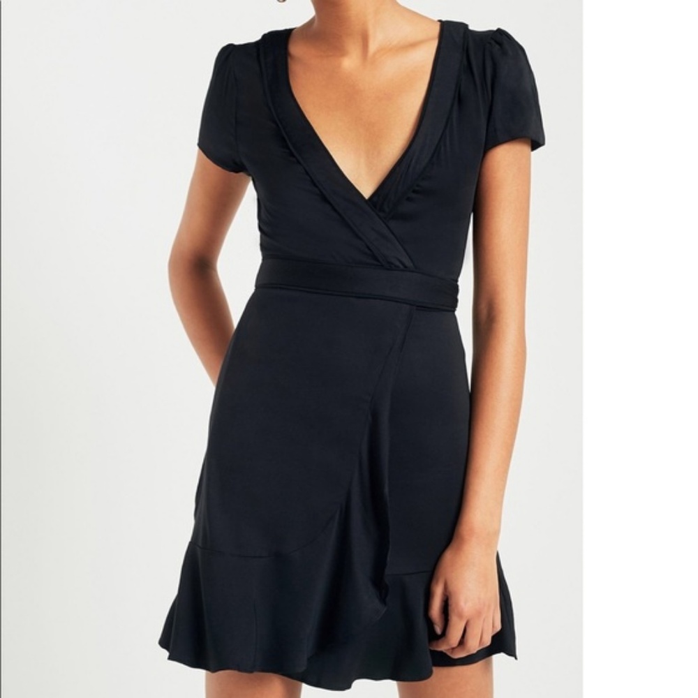 Beautiful black wrap dress [S] -- Kimchi Blue